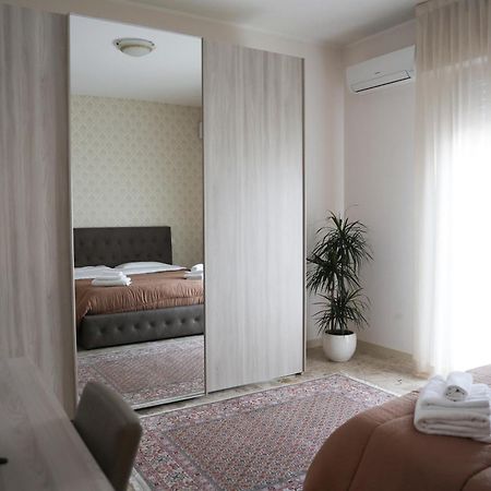 Blancohouse - Berto Luxury Rimini Centro Storico Apartment Ngoại thất bức ảnh