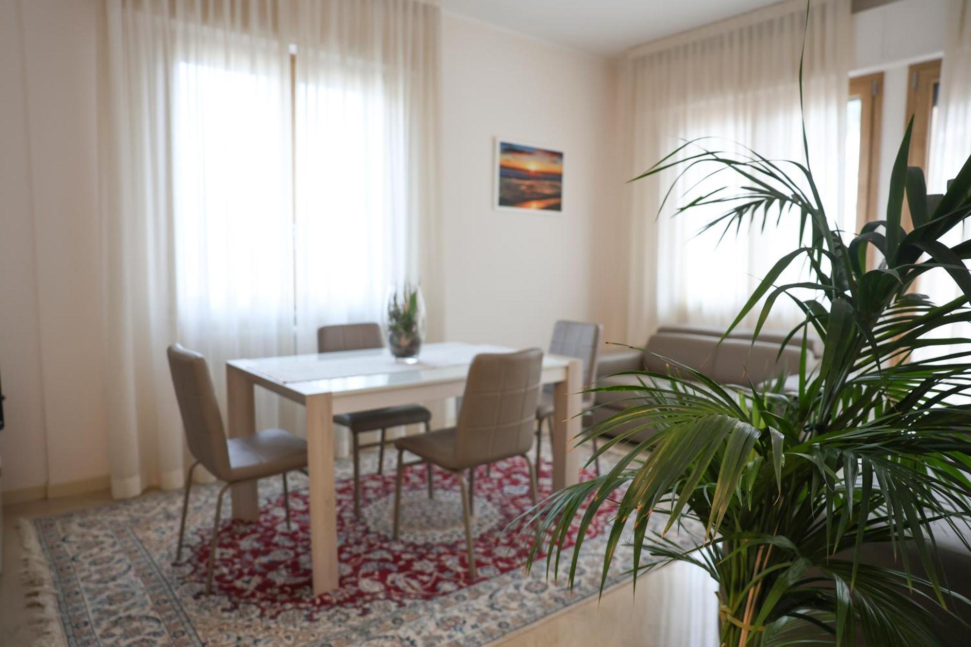 Blancohouse - Berto Luxury Rimini Centro Storico Apartment Ngoại thất bức ảnh